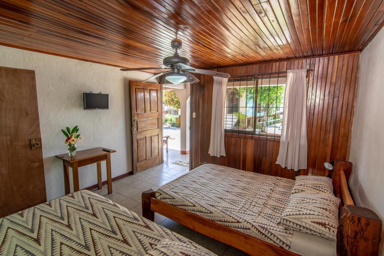 Cabinas Arrecife Cahuita Buitenkant foto